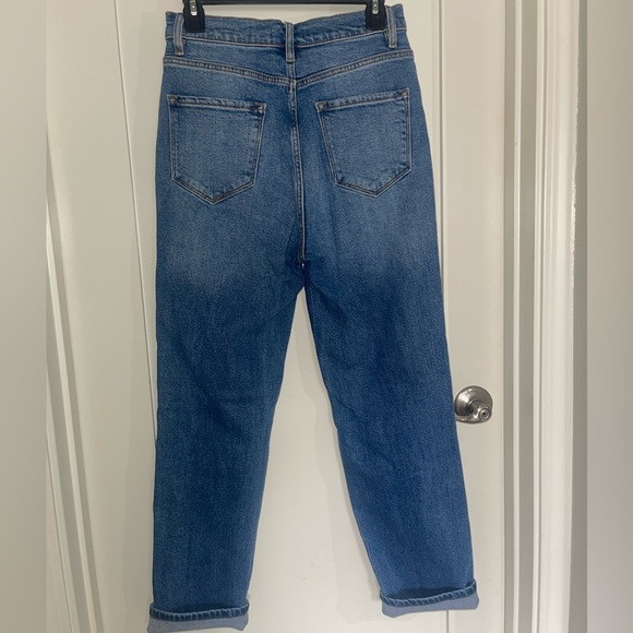 FashionNova 90’s Ripped Mom Jean - Picture 5 of 6